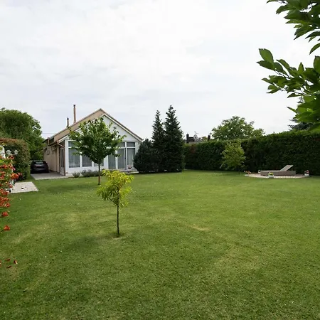 Tuender-lak Apartment
